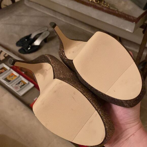 Glittery NWOT High Heel Pumps Sz 7 - Picture 3 of 7